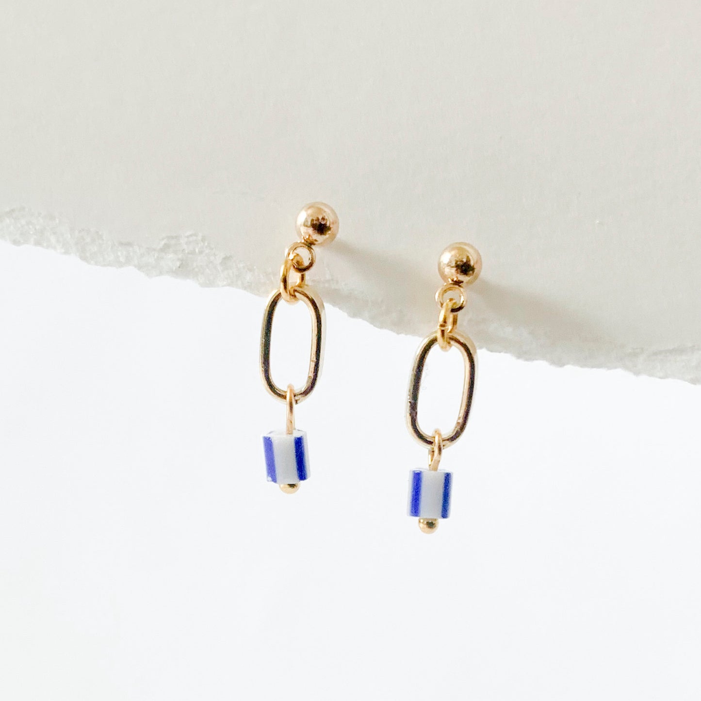 Effy - Dainty Earrings