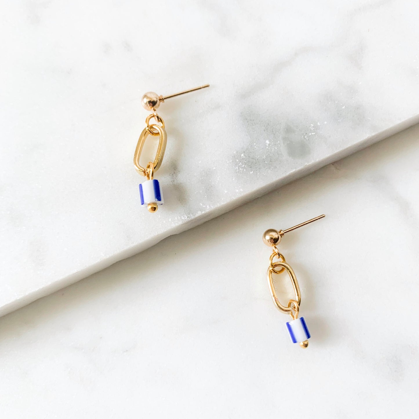 Effy - Dainty Earrings